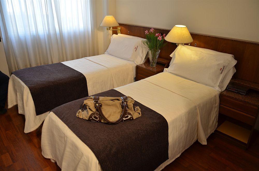Ecuador Hotel Buenos Aires Exteriör bild