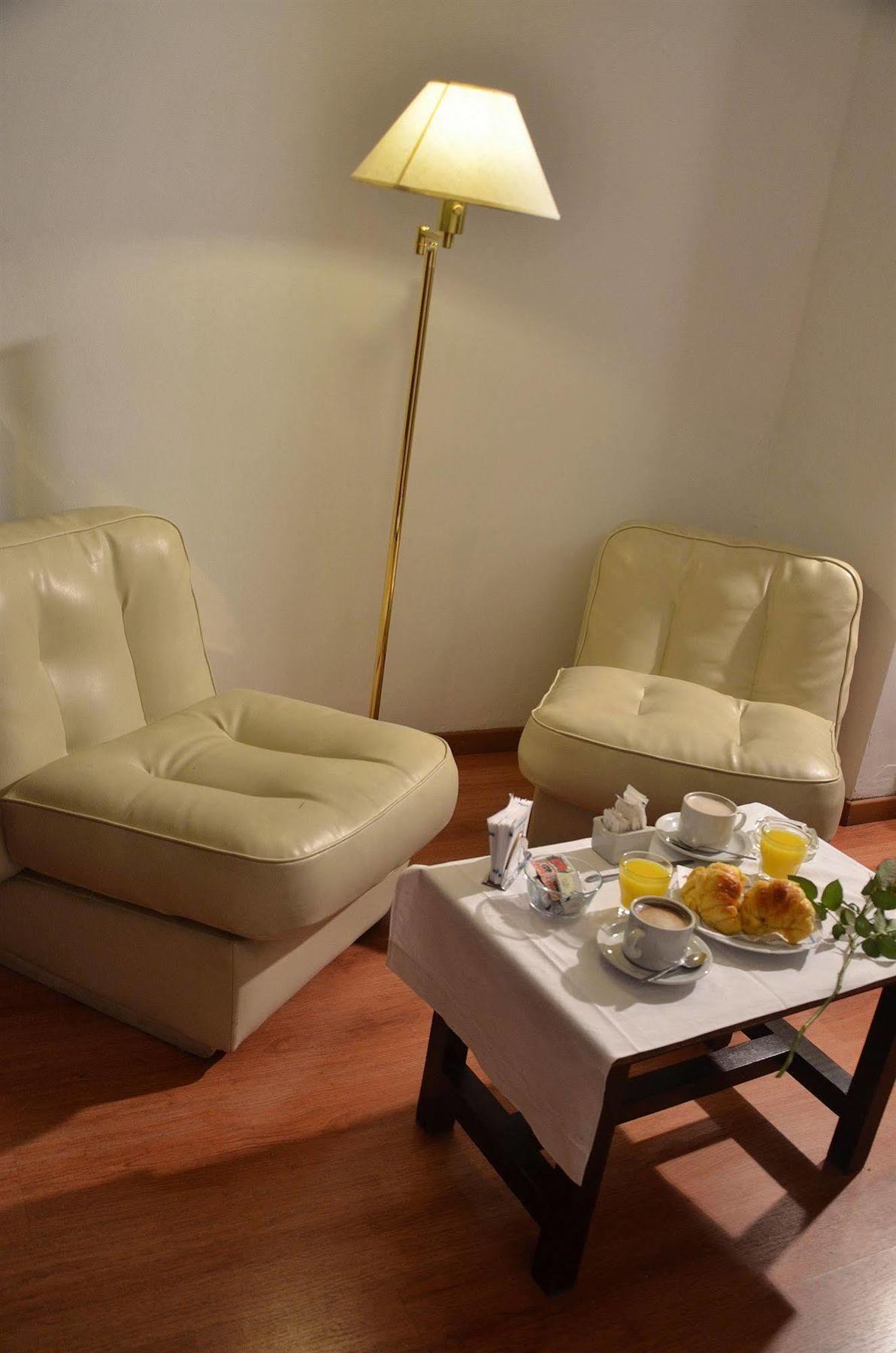 Ecuador Hotel Buenos Aires Exteriör bild